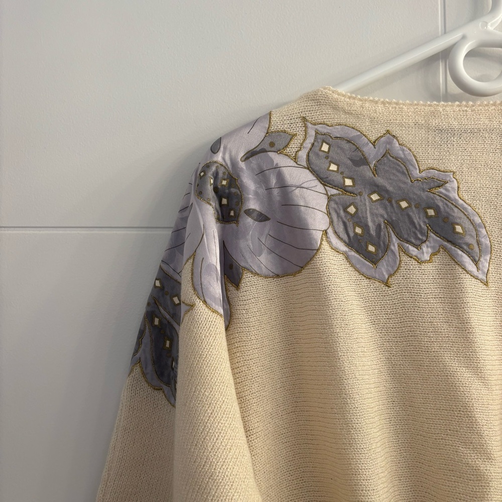 Elegant Cream Floral Sweater - Picture 11 of 14